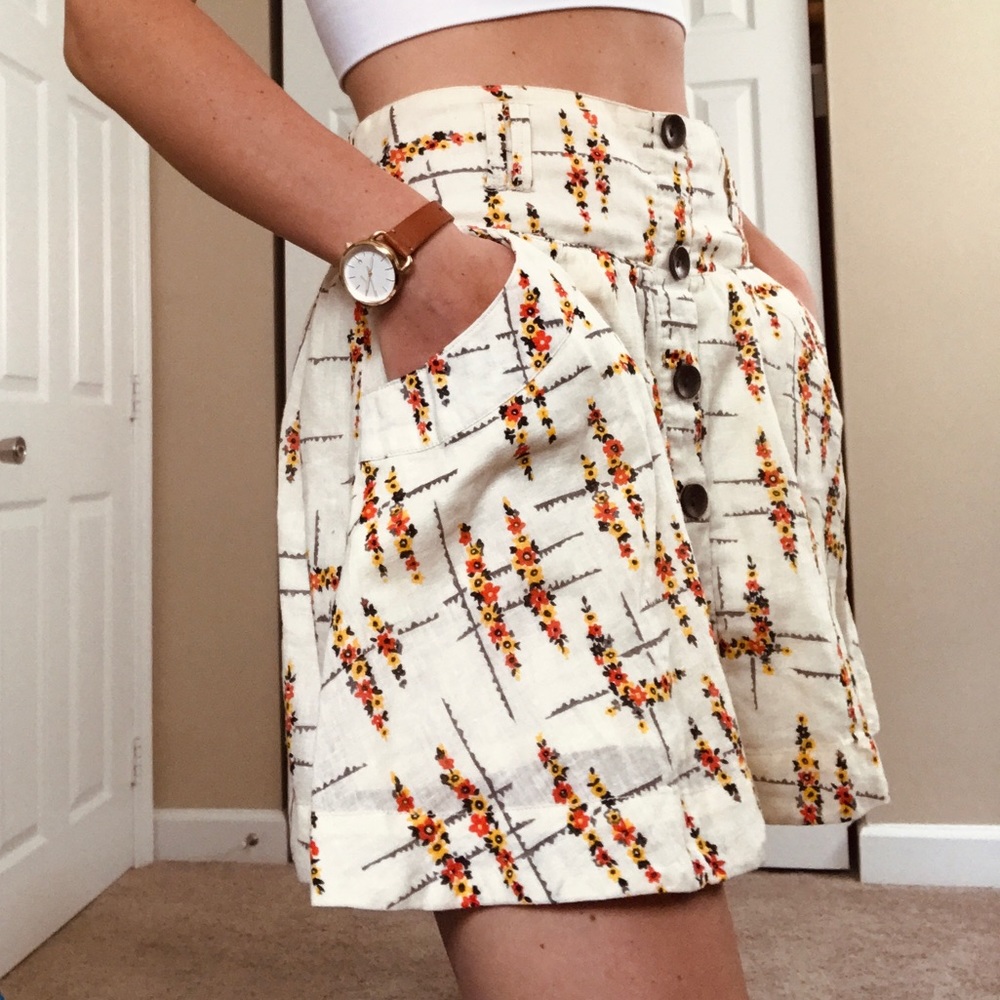 Free People cute floral skirt